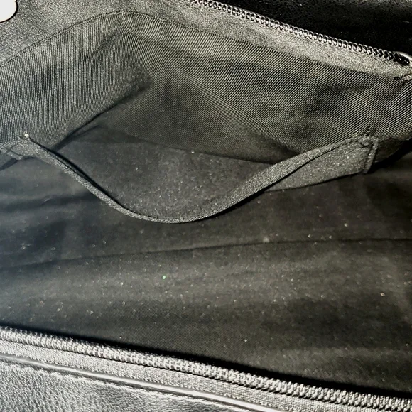 Quilted Carryall Zippered Structured Tote Bag - Picture 5 of 5